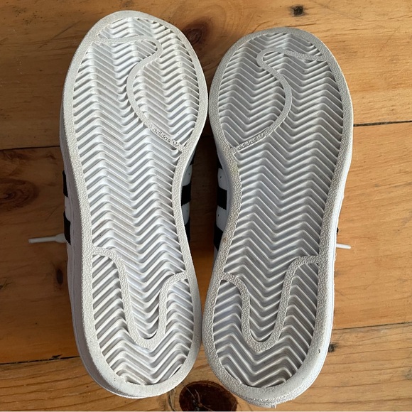 Adidas Original Superstar White Leather Three Stripe Sneakers Black Women's 6 - Picture 5 of 11